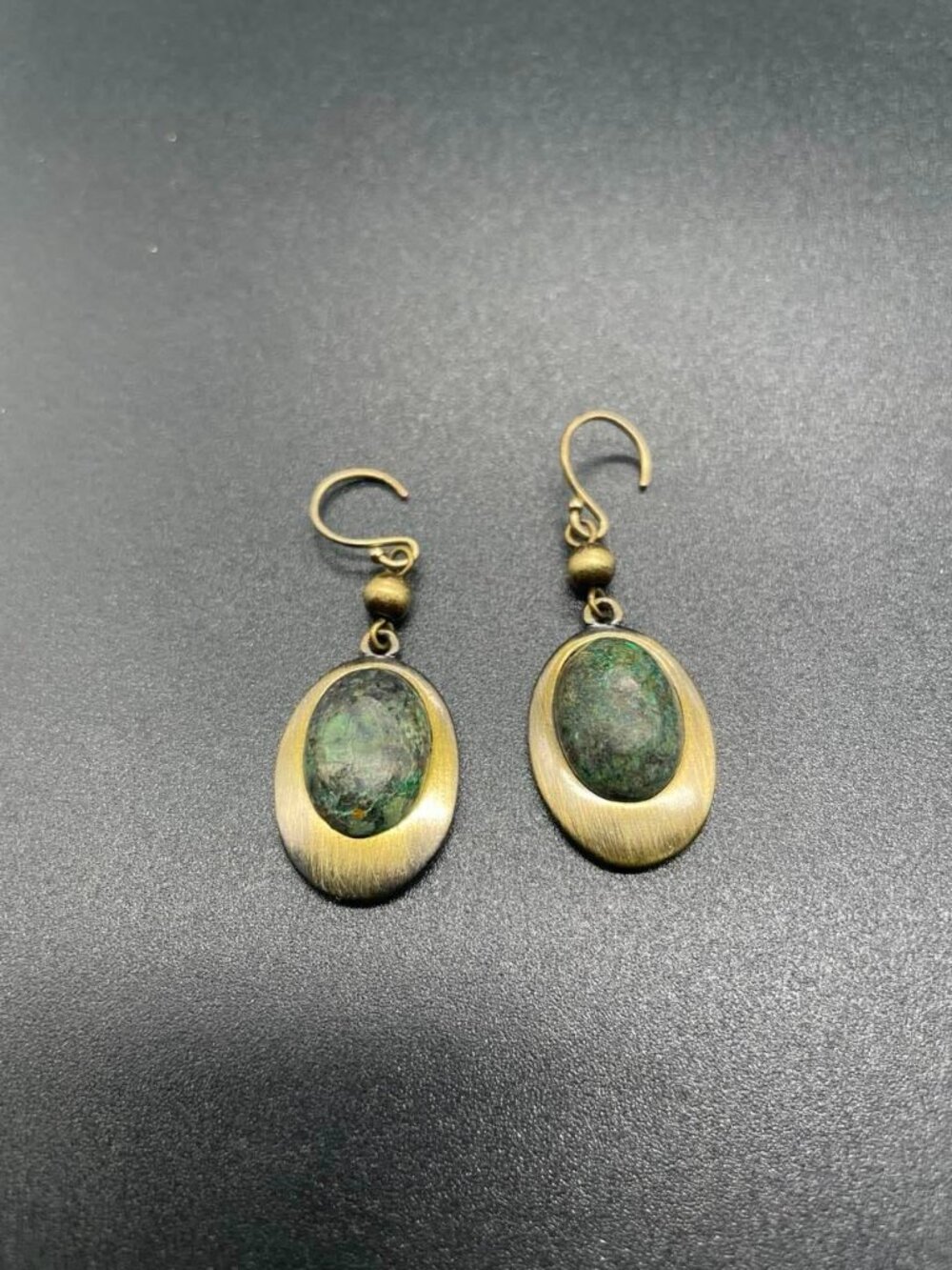 EUC Vintage Monet Jasper? Cabochon Oval Dangle Earrings